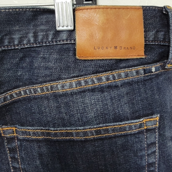 #295 Lucky Brand men's blue jeans size 40WX32L - Picture 6 of 7